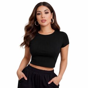 SHEIN Cropped Black Top Shirt